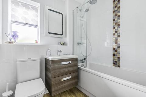 Flat 1, Oxford House, 10 Wells View Drive, Bromley, BR2 9UL