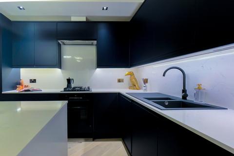 1 bedroom flat for sale - 1 Bedroom Flat  at Arka House, 1238 High Road N20