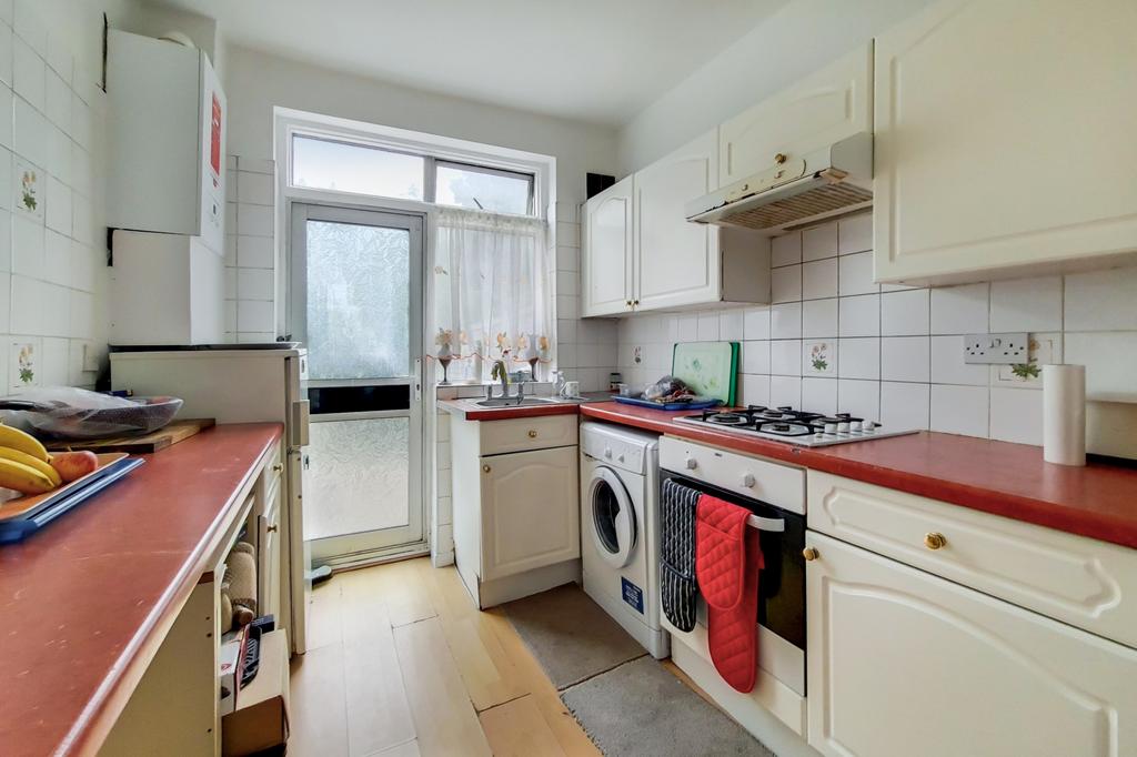 Dagmar Avenue, Wembley, HA9 3 bed terraced house £530,000