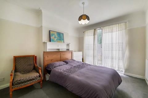 40 Dagmar Avenue, Wembley, HA9 8DF