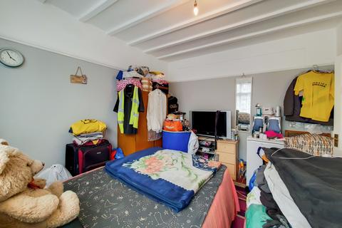 40 Dagmar Avenue, Wembley, HA9 8DF