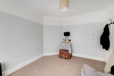 40 Dagmar Avenue, Wembley, HA9 8DF
