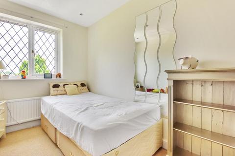 6 Burton Close, Windlesham, GU20 6QJ