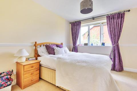 6 Burton Close, Windlesham, GU20 6QJ