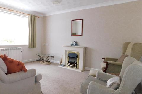 1 bedroom ground floor flat for sale - Sutton Court, Skegness, Lincs, PE25 2BH