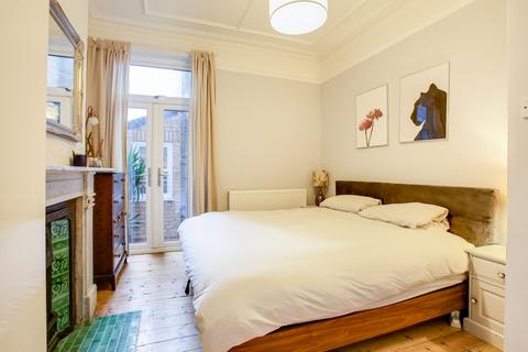 16 Maldon Road, London, W3 6SU