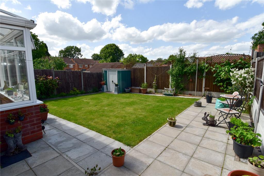 Staple Lodge Road, Northfield... 2 bed semidetached house £255,000