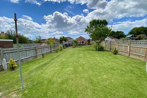 83 Broad Road, Eastbourne, BN20 9QX