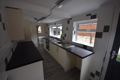 2 bedroom terraced house to rent, Munro Street, Stoke-on-Trent