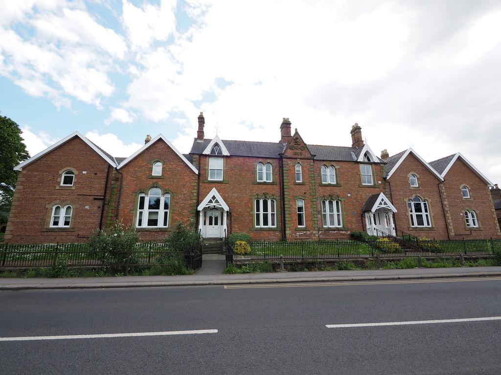 Admiral Chaloner, Guisborough 2 bed ground floor flat for sale £115,000