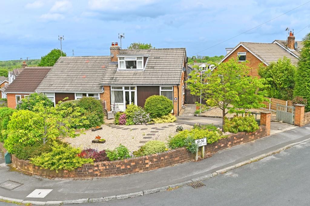 Hill Top Rise, Harrogate 2 bed semidetached bungalow £295,000