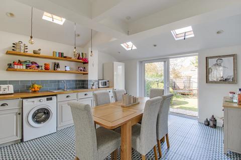 81 Walcot Road, Swindon, SN3 1BY