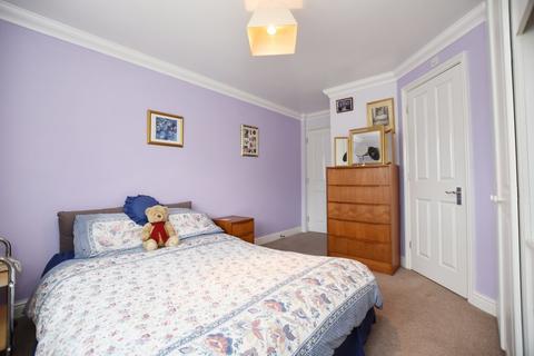17 Fentiman Way, Harrow, HA2 8FD