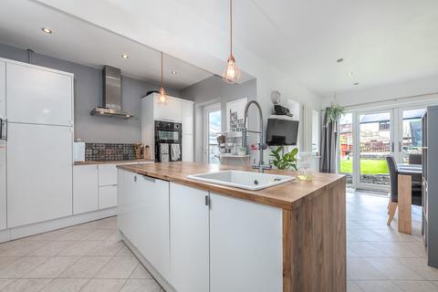 9 Springfield Gardens, Morganstown, Cardiff, CF15 8LP