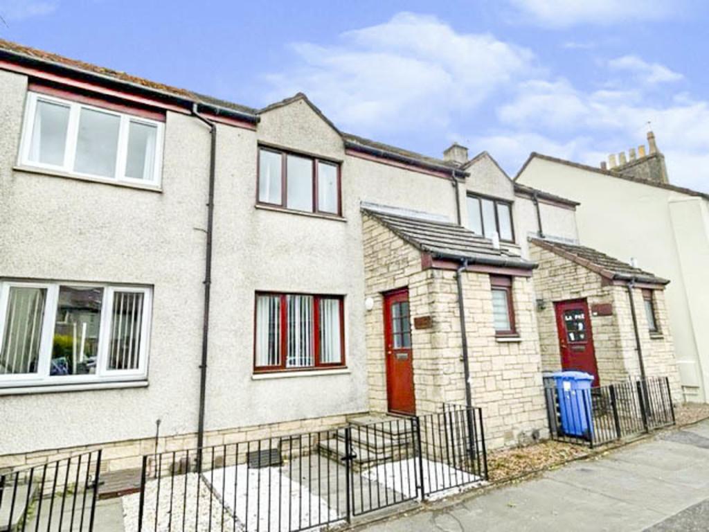 High Street, Leslie, Glenrothes 2 bed terraced house £110,000