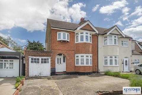 18 Felstead Road, Romford, RM5 3RH
