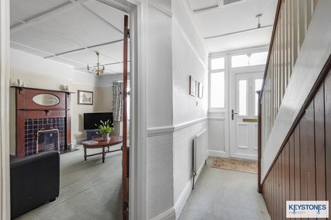 18 Felstead Road, Romford, RM5 3RH