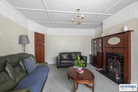 18 Felstead Road, Romford, RM5 3RH
