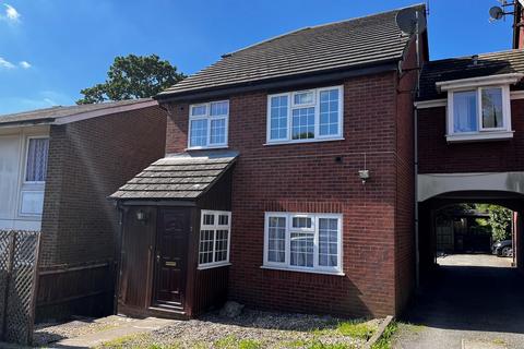 undefined, Fairfield Close, Northwood