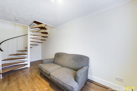 undefined, Fairfield Close, Northwood