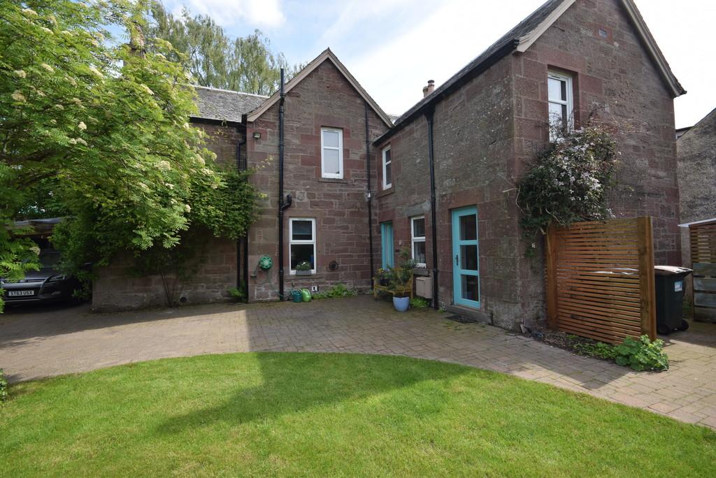 Loyal Road, Alyth, Blairgowrie 4 bed detached house £320,000