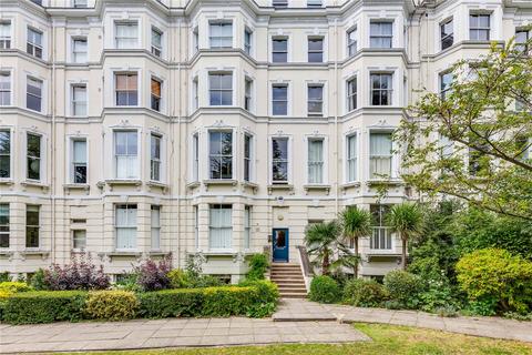 1 bedroom flat for sale, Pinehurst Court, 1-3 Colville Gardens, London