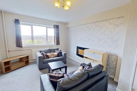 3 bedroom flat to rent, Westfield Court, Gorgie, Edinburgh, EH11