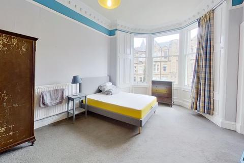 4 bedroom flat to rent, (2f1) Marchmont Road, Edinburgh, EH9