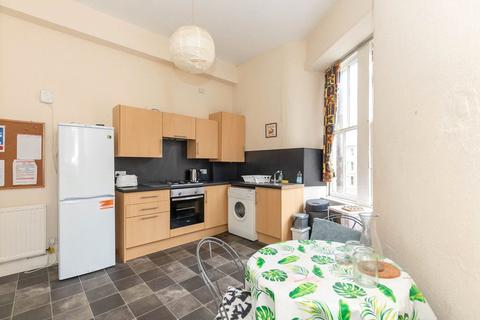 3 bedroom flat to rent, Bruntsfield Place, Edinburgh, EH10