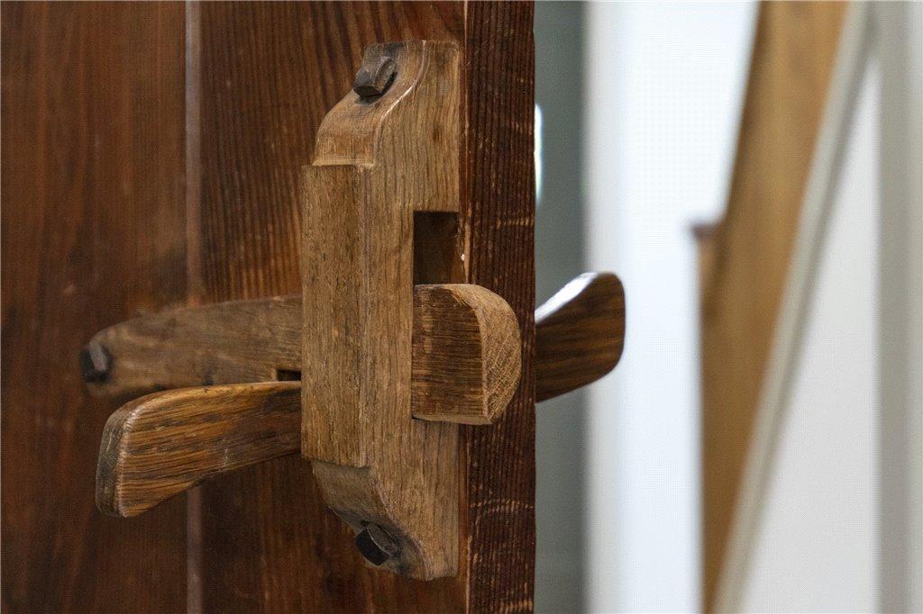 Door Feature
