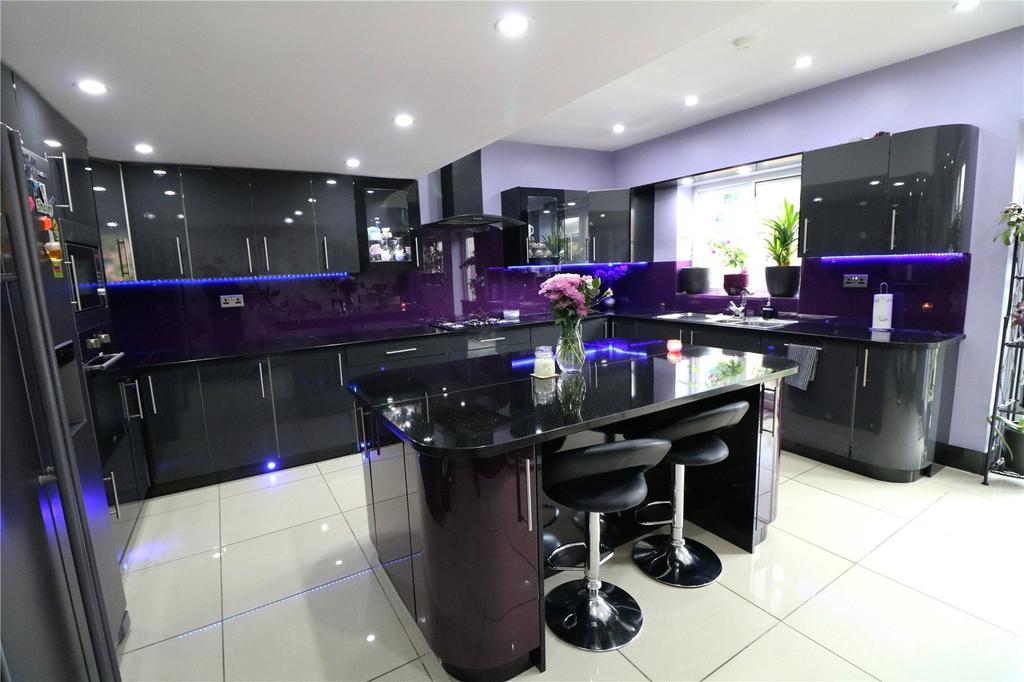 Fabian Crescent, Shirley, Solihull... 5 bed semidetached house £