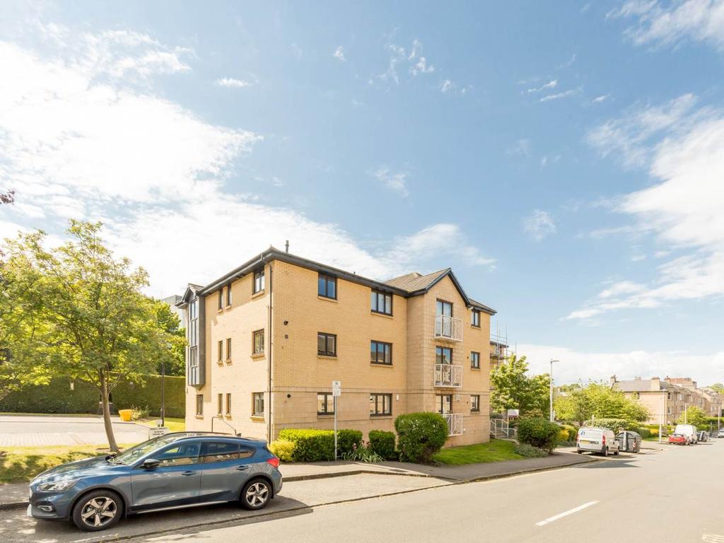 Learmonth Avenue, Comely Bank, Edinburgh 2 bed flat for sale £295,000