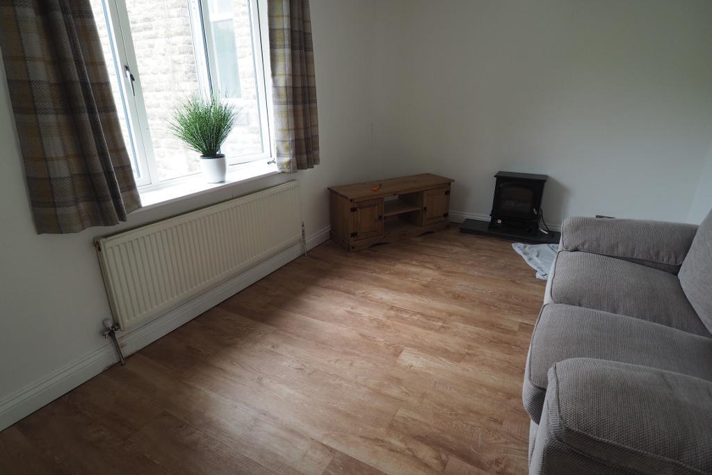 Buxton Road, Newtown, Disley, Cheshire, SK12 2RH 1 bed apartment £650