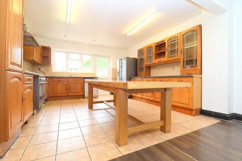 111 Barton Road, Luton, LU3 2BL