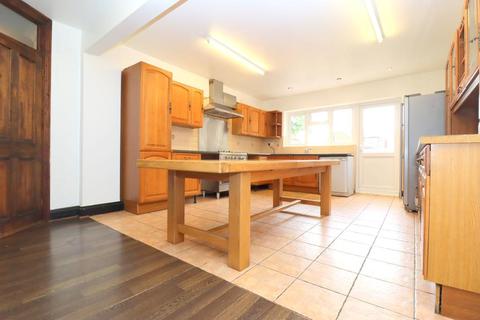 111 Barton Road, Luton, LU3 2BL