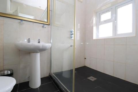 111 Barton Road, Luton, LU3 2BL
