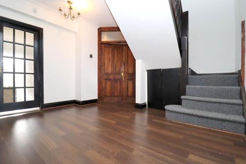 111 Barton Road, Luton, LU3 2BL