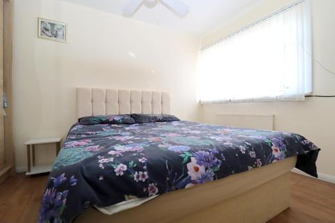 62 Axe Close, Luton, LU3 3LT