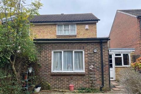 74 Doveney Close, Orpington, BR5 3WF