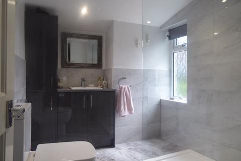 1 Crest View, Brighouse, HD6 2QH