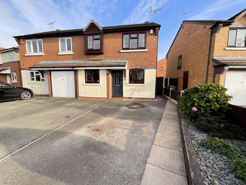 Melrose Avenue, Stone 3 bed semidetached house for sale £265,000
