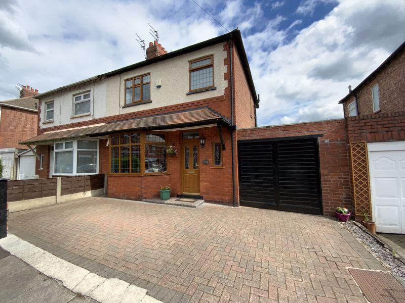 Ash Road, Dane Bank, Manchester, M34 3 bed semidetached house £275,000