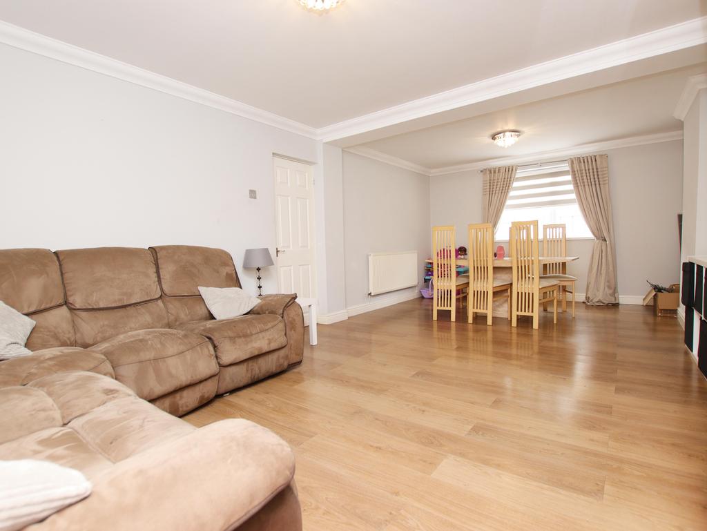 Mildred Street, Beddau, CF38 2AW 3 bed terraced house £162,500