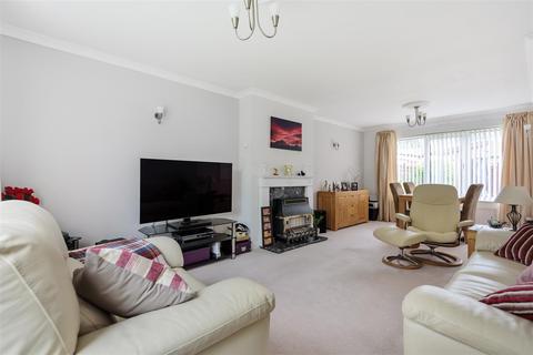 13 Cherry Tree Walk, Tadcaster, LS24 9HS