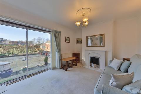 26 Crossways, York, YO10 5JQ