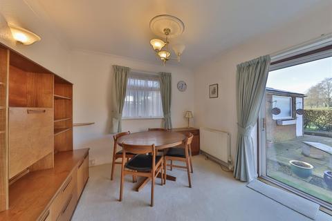 26 Crossways, York, YO10 5JQ