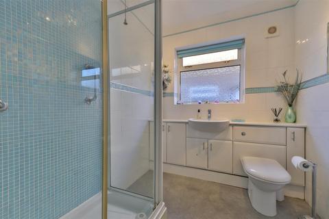 26 Crossways, York, YO10 5JQ