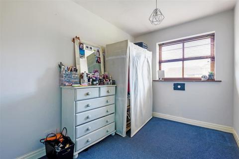 9 Walton Chase, Thorp Arch, Wetherby, LS23 7RA