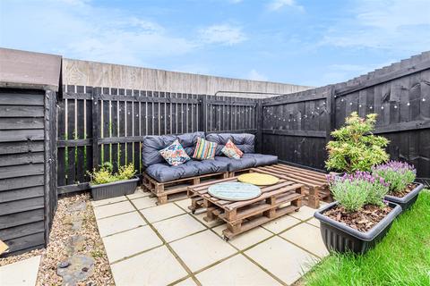 79 Sandwath Drive, Church Fenton, Tadcaster, LS24 9US