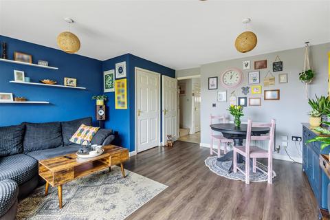 79 Sandwath Drive, Church Fenton, Tadcaster, LS24 9US